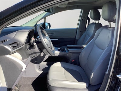 2024 Toyota Sienna XLE 8 Passenger