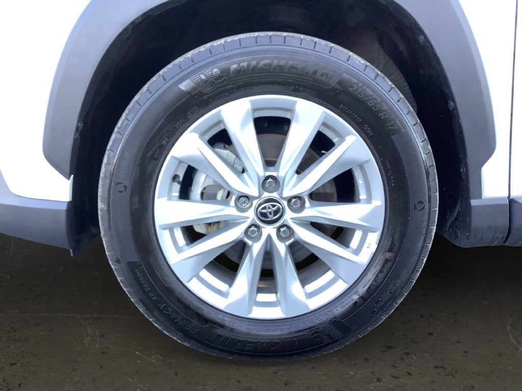 2025 Toyota Corolla Cross LE