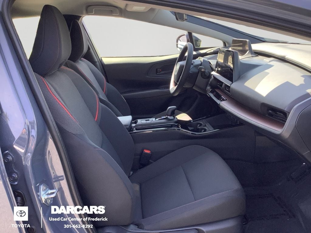 2026 Toyota Prius Plug-In Hybrid SE