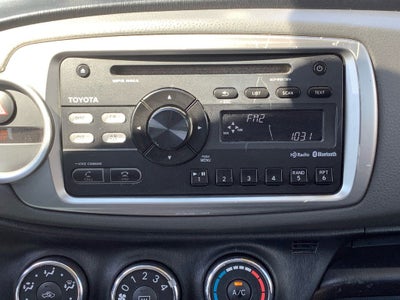 2012 Toyota Yaris SE