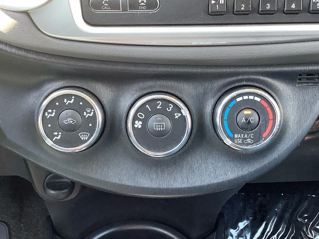 2012 Toyota Yaris SE