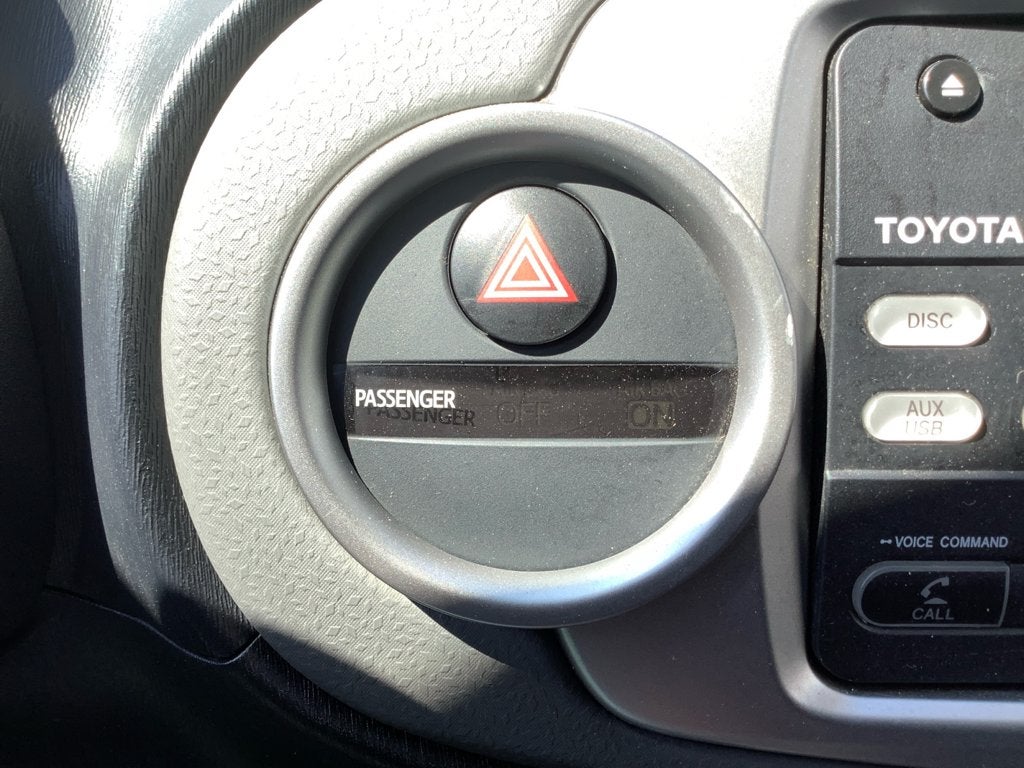 2012 Toyota Yaris SE