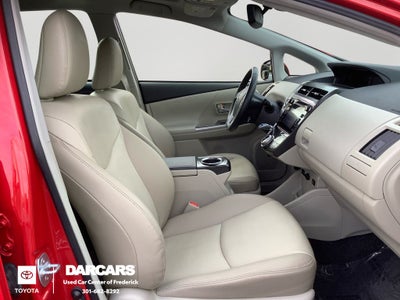 2015 Toyota Prius v Two