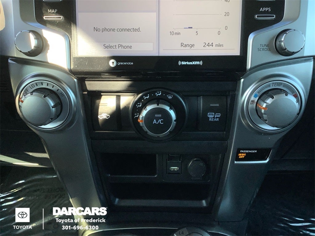 2024 Toyota 4Runner W/3rd row seat SR5