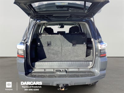 2024 Toyota 4Runner W/3rd row seat SR5
