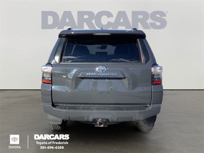 2024 Toyota 4Runner W/3rd row seat SR5