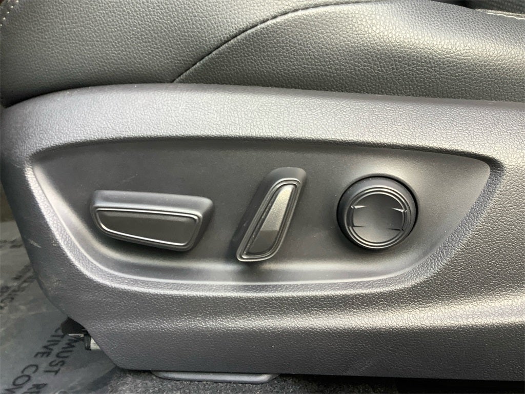 2024 Toyota bZ4X XLE PREMIUM PLUS PKG 1 OWNER