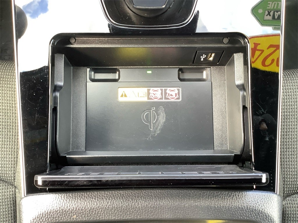 2024 Toyota bZ4X XLE PREMIUM PLUS PKG 1 OWNER